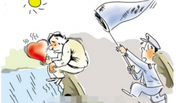 Bà lão 70 tuổi đòi nhảy cầu vì bị chồng nghi ngoại tình