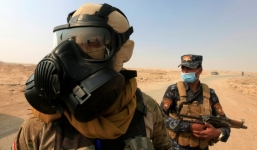 IS đốt nhà máy hóa chất, hàng trăm người nhập viện