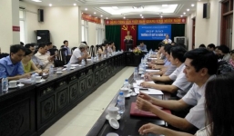 Hiệu phó lờ lệnh 'cấm', tuyển dụng đặc cách con cháu lãnh đạo