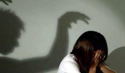 Thầy giáo quan hệ với nữ sinh lớp 11 bị khai trừ Đảng