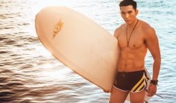 Á vương Đại sứ hoàn vũ Ngọc Tình khoe body hoàn hảo trong bộ ảnh mới