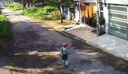 Giả nhân viên thu tiền nước, đột nhập nhà dân trộm 100 triệu đồng