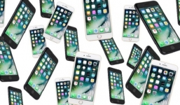 Cô gái mua được nhà nhờ 20 chiếc iPhone 7 của 20 người bạn trai
