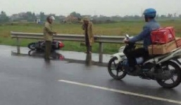 Tin tức mới nhất vụ 2 mẹ con đi SH gặp nạn trên quốc lộ