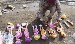 IS lợi dụng trẻ em mang búp bê nhồi bom tấn công khu dân cư