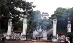 Kẻ gian đột nhập đền 'cuỗm' 7 hòm công đức