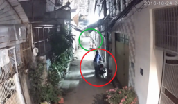 Video: Đôi nam nữ trộm xe máy nhanh như chớp giữa phố