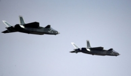 Video: Trung Quốc trình làng chiến đấu cơ tự sản xuất