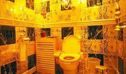 4 căn toilet ẩn giữa núi rừng có kiến trúc xây dựng tuyệt đẹp