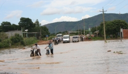 Áp thấp nhiệt đới giật cấp 8 đổ bộ vào Bình Thuận- Bà Rịa Vũng Tàu