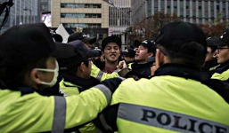 Hàn Quốc: 20.000 cảnh sát đối phó biểu tình chống tổng thống