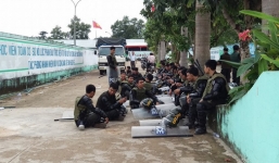 Hàng trăm học viên cai nghiện phá trại, tràn ra đường quốc lộ