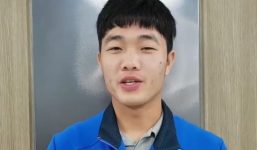 Clip Xuân Trường nói tiếng Hàn 'như gió' gây sốt