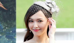 Nữ diễn viên 'Bên nhau trọn đời' khoe vòng eo con kiến tại sự kiện