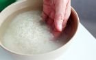 8 lợi ích tuyệt vời ít biết của nước vo gạo