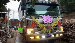 Video: Đám hỏi 'cưỡi' dàn xe phọc xôn xao Vĩnh Phúc