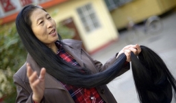 Chuyện kỳ lạ - quyết tâm đạt kỷ lục Guinness với bộ tóc 18 năm không cắt