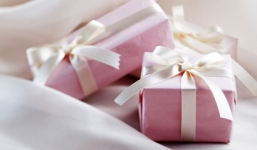 Quà tặng thầy cô 20/11 thiết thực và ý nghĩa