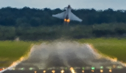 Hai chiến đấu cơ Mỹ đâm nhau tại California