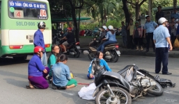 Người nhà khóc ngất, ném đá vỡ kính xe buýt gây tai nạn chết người