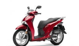 Honda SH 2017 chênh giá cả chục triệu khi về đại lý
