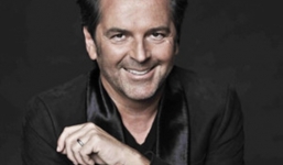 Thomas Anders của Modern Talking tự quay video, gửi lời chào tới fan Việt