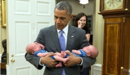 Video: 55 khoảnh khắc được yêu thích nhất của Obama