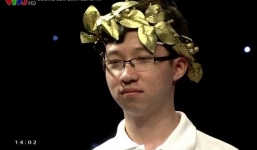 'Cậu bé Google' tái lập kỷ lục suốt 16 năm của Olympia