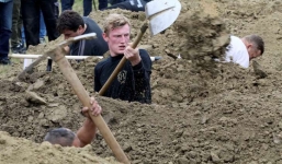 Cuộc thi đào mồ chôn ở Slovakia