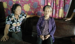Cụ bà 87 tuổi nuôi 2 con tâm thần ở Thanh Hóa
