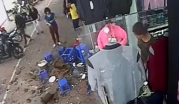 Bỏ chạy tán loạn vì đường ống nước rơi trúng bàn ăn