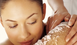 Mẹo làm đẹp từ muối bạn đã thử chưa?