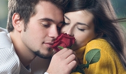  5 điểm khác biệt giữa tình yêu đích thực và thói quen chiếm hữu