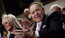 Ai là “đại gia” đứng đằng sau chống lưng cho Donald Trump ?