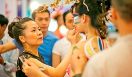 Bỏ “lệnh” cấm người mẫu, hoa hậu chụp ảnh khỏa thân: Luật sư nói gì?