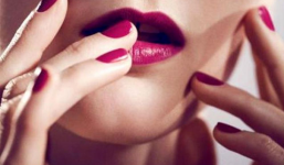 Chia sẻ cùng các bạn gái kinh nghiệm về cách chọn son lâu phai