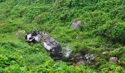 Xe bồn lao xuống đèo Hải Vân, 1 người tử vong