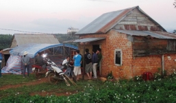 Vụ bé gái 8 tuổi chết sau khi ăn mì tôm: Lấy mẫu đi xét nghiệm