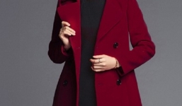 Mách nhỏ các bạn một số cách chọn áo măng tô cho người thấp