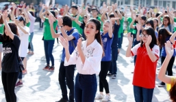 Hoa hậu Đỗ Mỹ Linh muốn được thầy cô đối xử bình thường