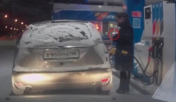 Suýt thiêu rụi trạm xăng vì soi bật lửa kiểm tra xăng