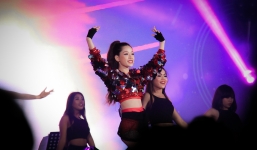 Chi Pu lại bay sang Hàn Quốc dự WebTV Asia Awards cùng SNSD, Jay Chou