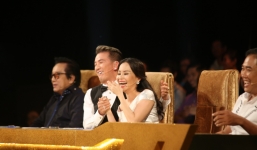 Mr Đàm và Cẩm Ly “tình tứ” trước mặt ông xã Cẩm Ly