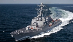 Khu trục hạm Mỹ cứu ngư dân gặp nạn khi đang tuần tra chiến đấu