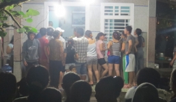 Bị ném đá vào đầu, cha đâm chết con rồi ra đầu thú