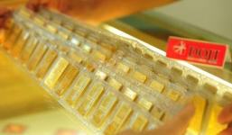 Giá vàng hôm nay 24/11/2016 tuột dốc không phanh, nhà đầu tư tháo chạy