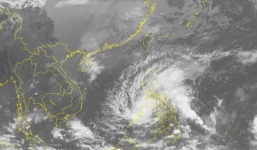 Bão số 9 - bão Tokage đổi hướng hơn 90 độ tiến về nam Trung Bộ