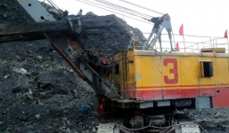 2 công nhân bị vùi lấp tại bãi thải mỏ than Quảng Ninh