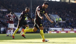 Vòng 13, Man City và Liverpool thắng dễ dàng