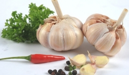 6 lợi ích tuyệt vời ít biết của tỏi